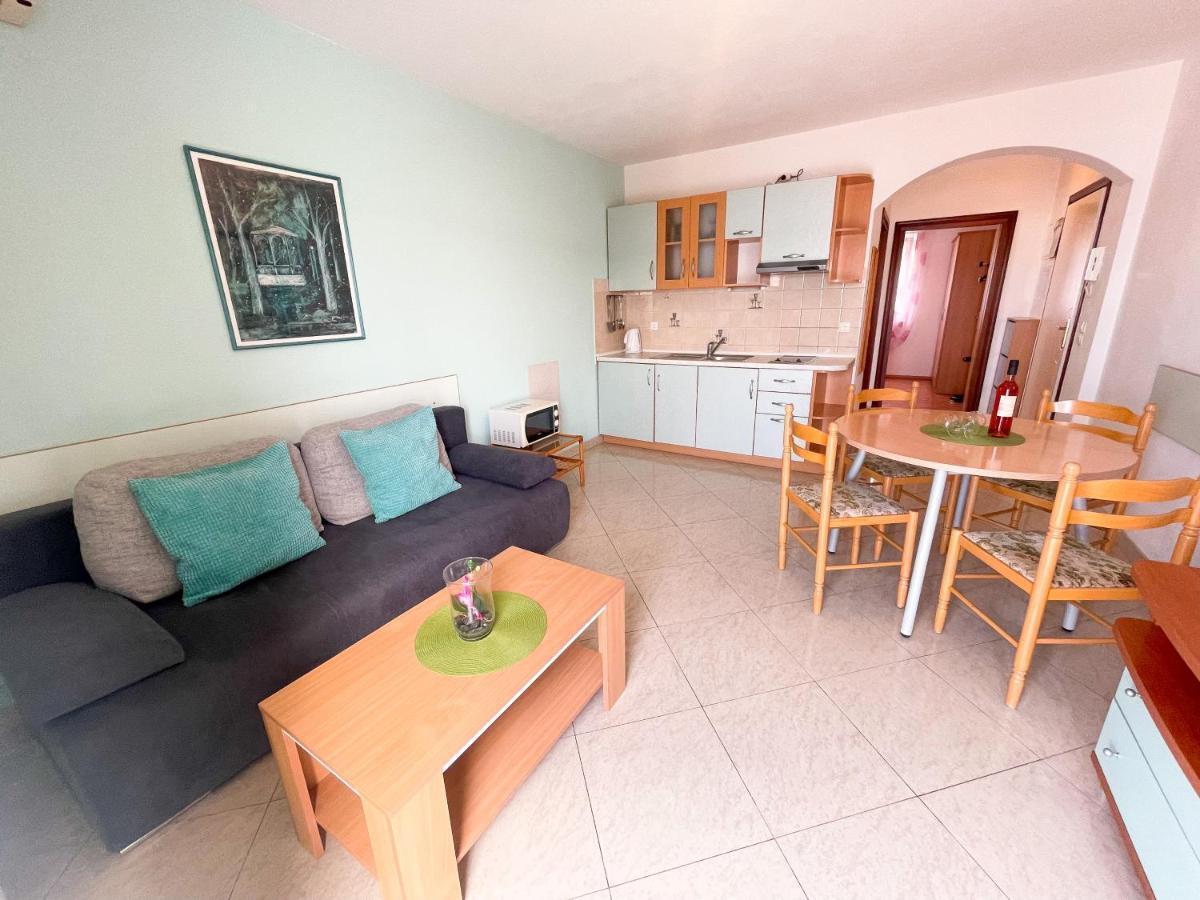 Apartmani Toni Dramalj Exterior foto