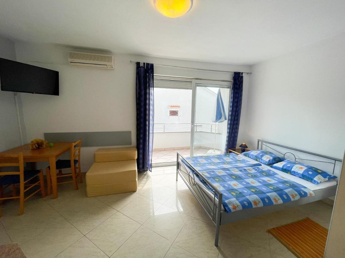 Apartmani Toni Dramalj Exterior foto